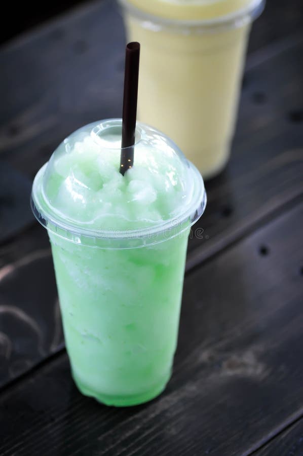 Blended apple, apple juice stock image. Image of plastic 155518853