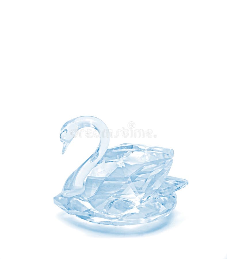 Bleu glacier Crystal Glass Swan sur le fond blanc, chemin de coupure photo stock Bleu glacier Crystal Glass Swan sur le fond blanc, chemin de coupure photo stock