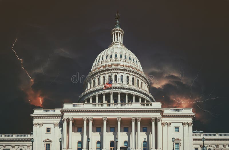 Bliksem storm over Capitol Voortbouwend op met meerdere blikseminslagen Washington DC, VS