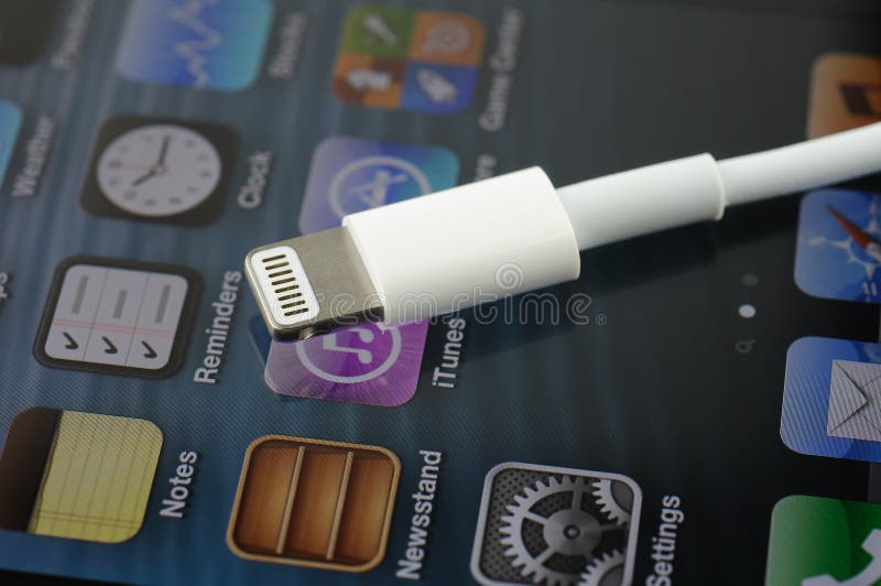 Blitzverbinder für iPhone 5 lizenzfreies stockbild Blitzverbinder für iPhone 5 lizenzfreies stockbild