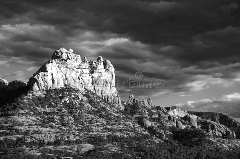 Bloccaggio del paesaggio scenico della natura strabiliante fotografie stock libere da diritti Bloccaggio del paesaggio scenico della natura strabiliante fotografie stock libere da diritti