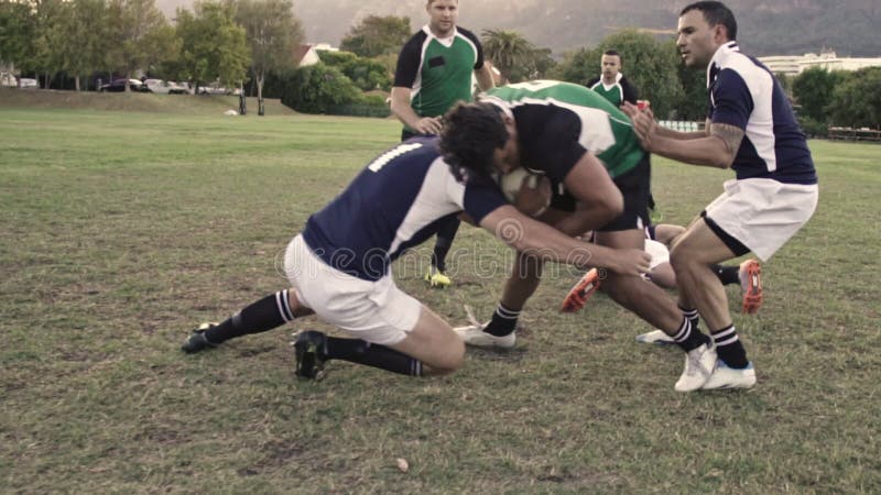 Bloccando durante il gioco di rugby