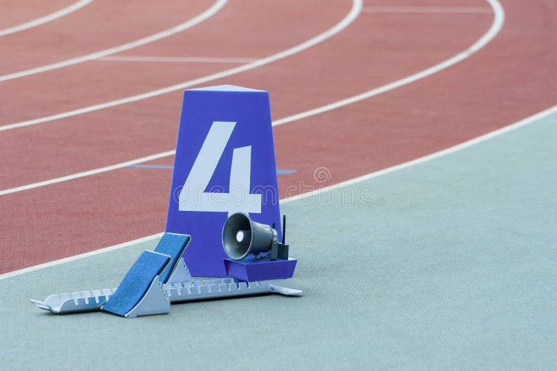 Blocchetto iniziare in atletica immagini stock libere da diritti Blocchetto iniziare in atletica immagini stock libere da diritti