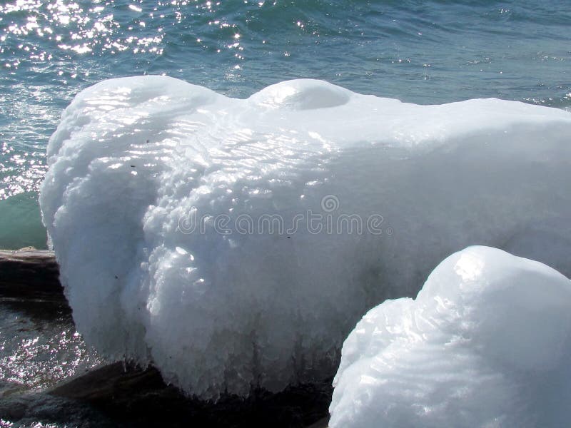 Blocco di ghiaccio del lago toronto 2015 immagine stock libera da diritti Blocco di ghiaccio del lago toronto 2015 immagine stock libera da diritti