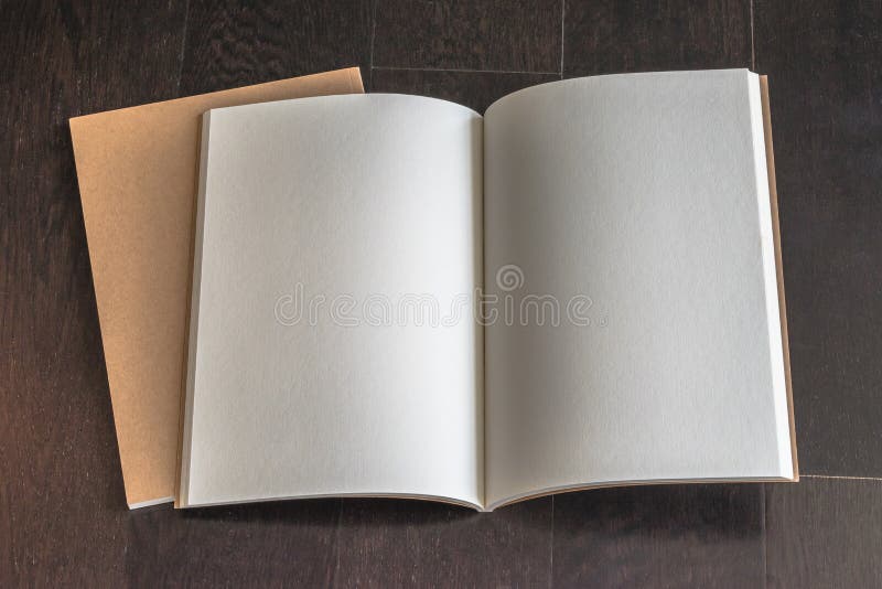 Blocco di libri con pagina di apertura vuota a4 imbottitura per opuscoli di menu catalogo opuscoli modello di portafoglio per il b fotografia stock