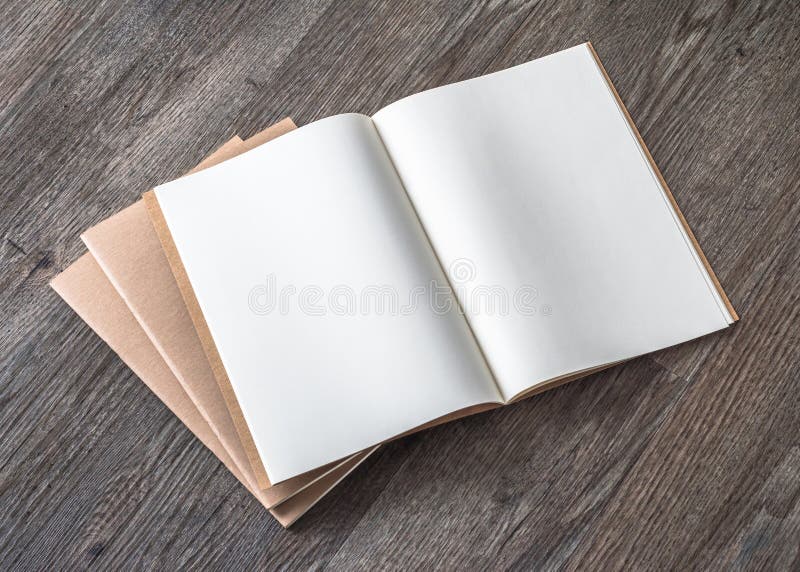 Blocco di libri con pagina di apertura vuota a4 imbottitura per opuscoli di menu catalogo opuscoli modello di portafoglio per il b fotografia stock