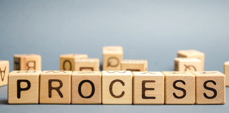 Blocs en bois avec le mot Processus Concept de gestion des affaires Litiges et processus technologiques photo libre de droits Blocs en bois avec le mot Processus Concept de gestion des affaires Litiges et processus technologiques photo libre de droits