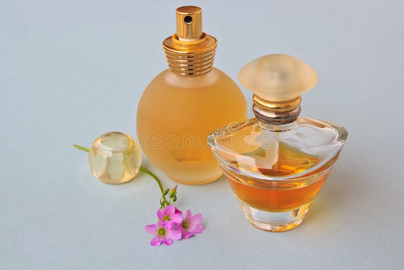 The Fashion Modeling Perfumes with flowers. The Fashion Modeling Perfumes with flowers