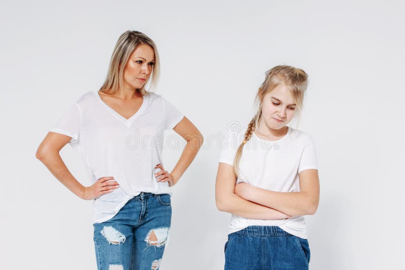 https://thumbs.dreamstime.com/b/blonde-angry-mom-sad-daughter-white-t-shirts-jeans-isolated-background-169942496.jpg