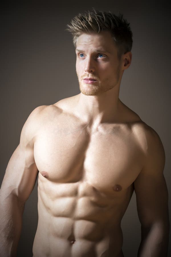 Blonder athletischer Mann lizenzfreies stockfoto Blonder athletischer Mann lizenzfreies stockfoto