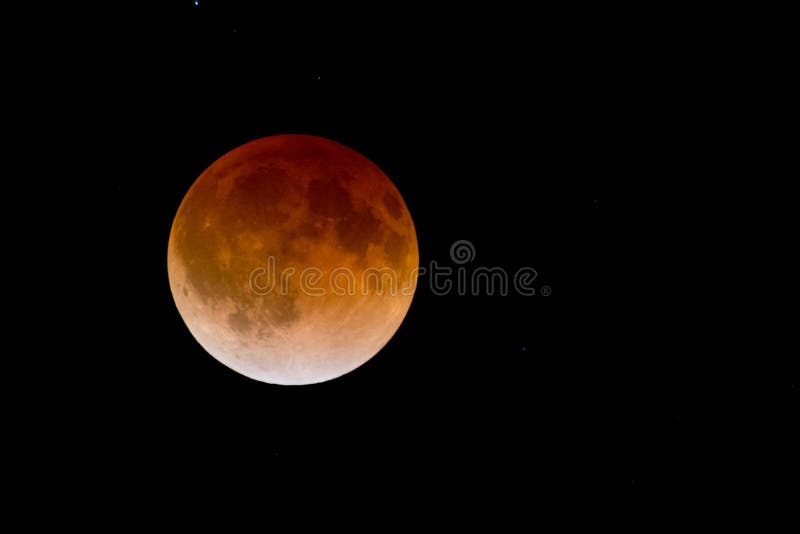 Stunning Bloodmoon lunar eclipse