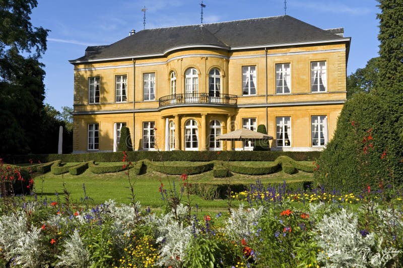 Blooming flowers in garden, castle East, Valkenburg