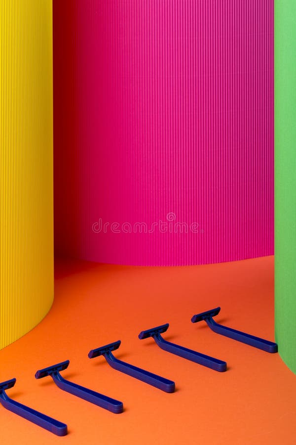 Blu del rasoio su fondo astratto immagini stock libere da diritti Blu del rasoio su fondo astratto immagini stock libere da diritti