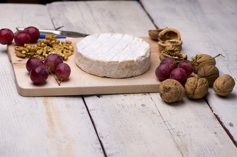 Blue Cheese, Walnuts, Grapes Stock Image Image of mint, snack 35122233