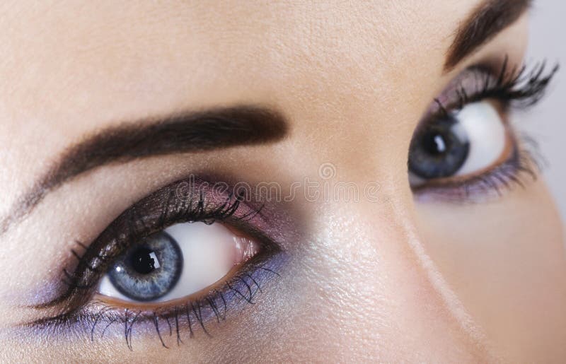 Close-up di womans occhi blu.