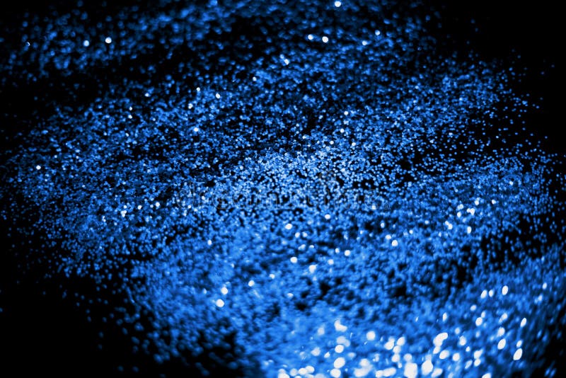 Hãy để hạt lấp lánh màu xanh Glitter trên nền đen đậm thắm làm cho bức hình của bạn trở nên đặc biệt hơn bao giờ hết. Với hiệu ứng ánh sáng phản chiếu, những chi tiết lấp lánh này tỏa sáng và tạo ra một không gian đầy năng lượng tích cực. Hãy cùng khám phá sự đặc biệt của hạt Glitter màu xanh này trên nền đen.