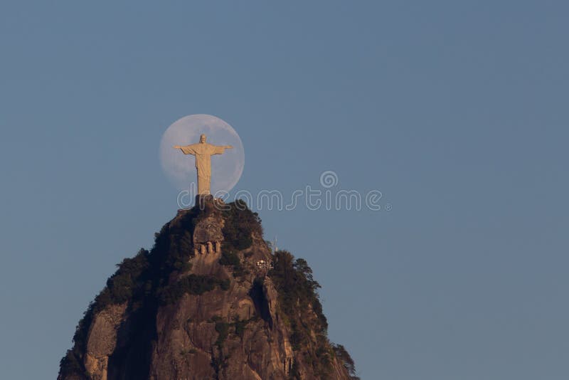 christ the redeemer moon