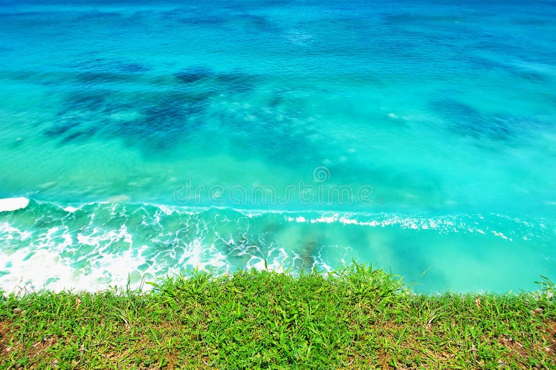 Blue ocean with blue sky horizon