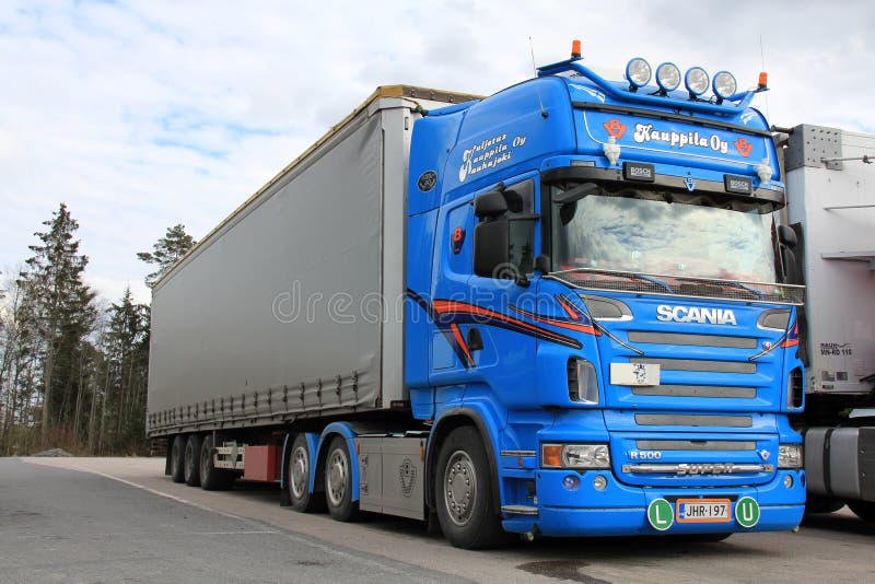 Blue Scania R500 Truck V8