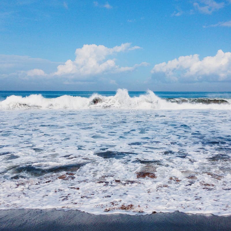 Blue Sea Beach Paradise Brown Sandy Dramatic Ocean Blue Sky Cloud and
