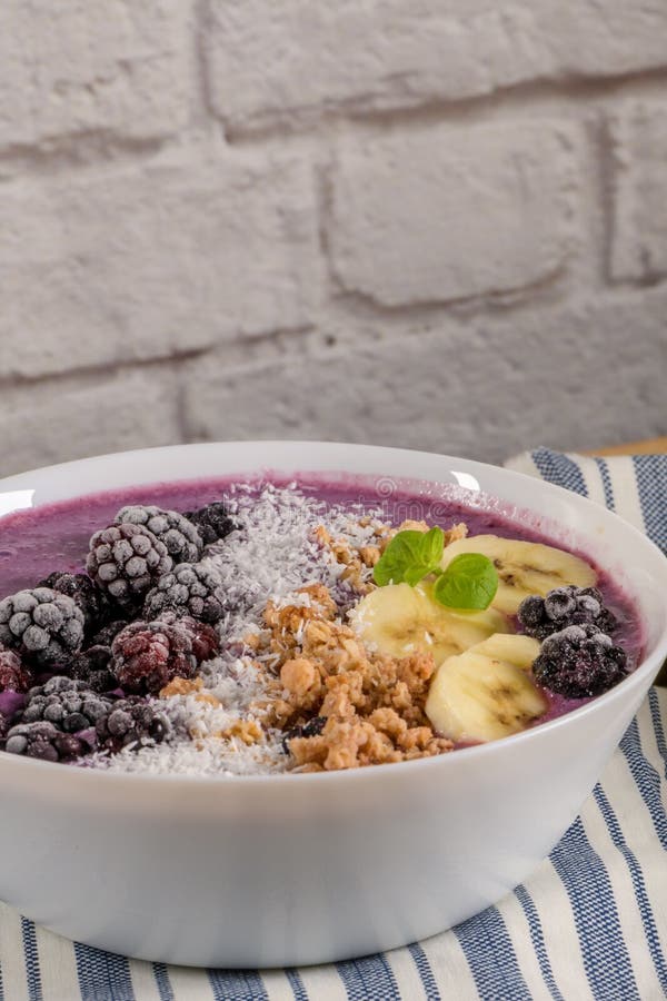 blueberry smoothie with apple juice blueberry smoothie with apple juice
