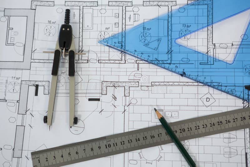 Blueprint avec des boussoles de règle, de crayon et de vis moletée photos stock Blueprint avec des boussoles de règle, de crayon et de vis moletée photos stock
