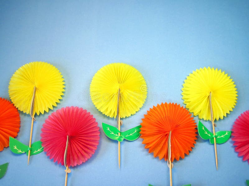 Blumen gebildet vom Papier stockbild Blumen gebildet vom Papier stockbild