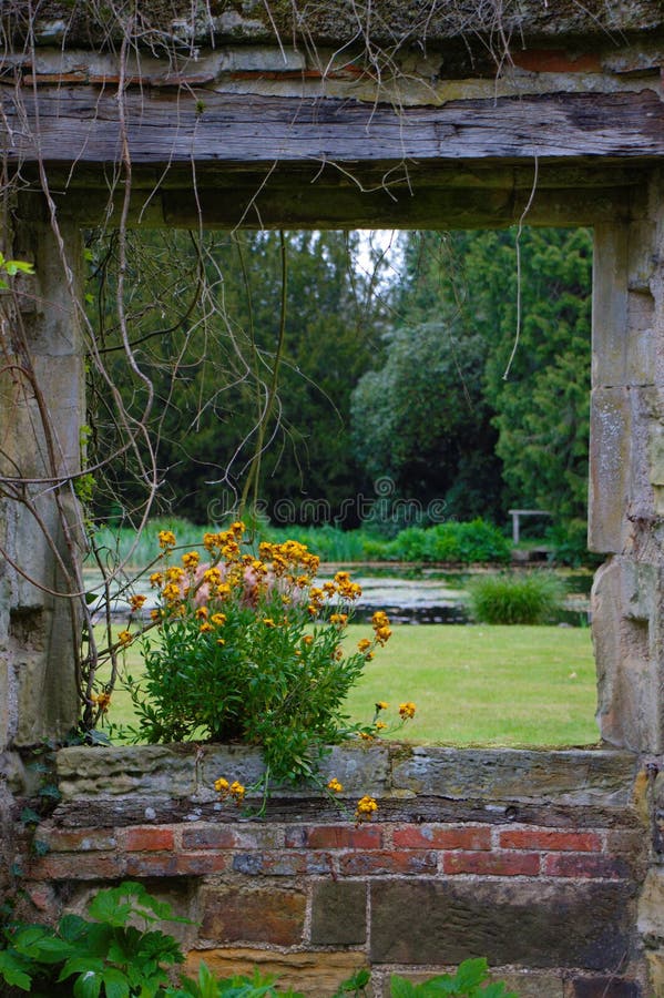 Das englische Fenster stockfoto. Bild von seite