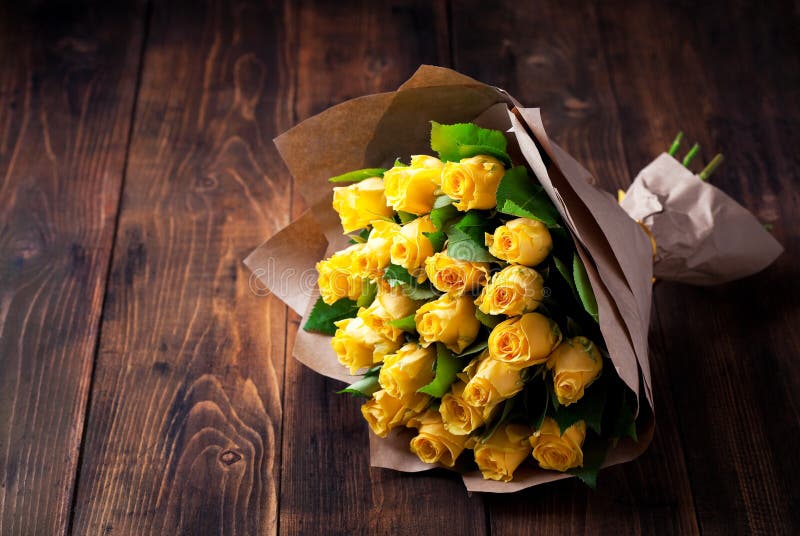 Blumenstrauß der gelben Rosen lizenzfreie stockfotos Blumenstrauß der gelben Rosen lizenzfreie stockfotos