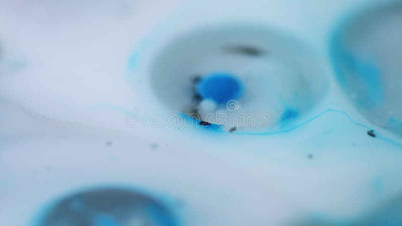 Blurbubblor oil emulsion white blue acrylic color arkivfilmer