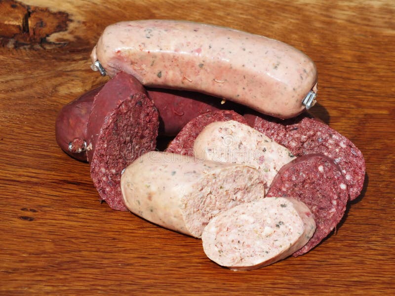 Blutwurst und Leberwurst stockbild. Bild von deutsch - 33643681