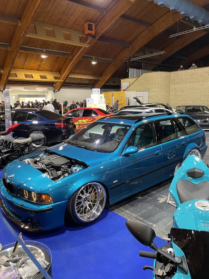 https://thumbs.dreamstime.com/b/bmw-e-tuning-car-exibition-246476090.jpg