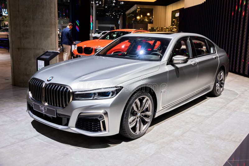  BMW -Series Luxury Car exhibido en el Salón del Automóvil IAA de Frankfurt.  Alemania