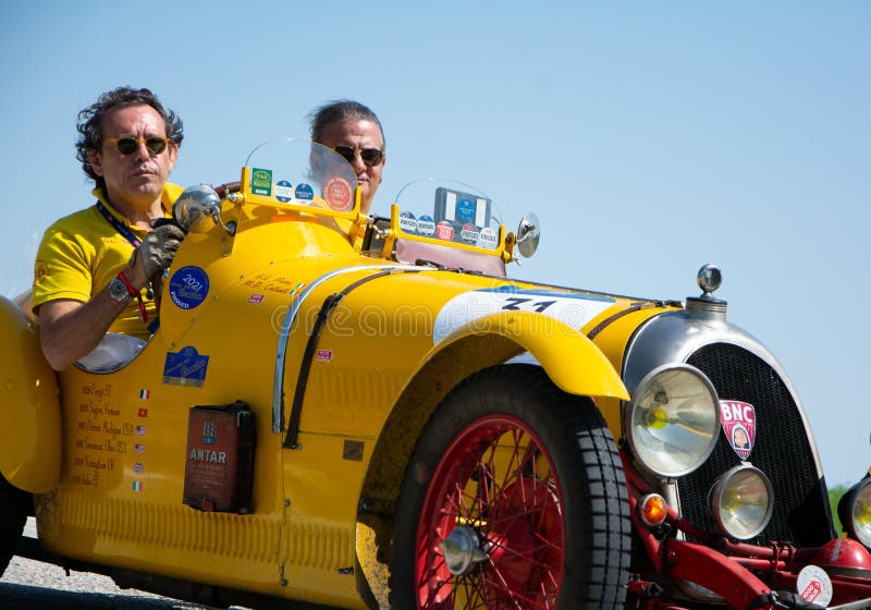 A Mille Miglia, famosa corrida italiana de carros antigos, chega aos  Estados Unidos - Jornal O Globo