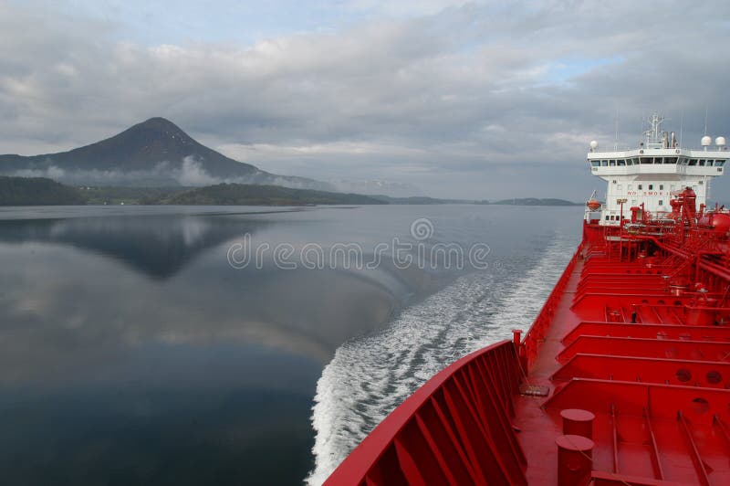 Boat in ElnesvÃ¥gen
