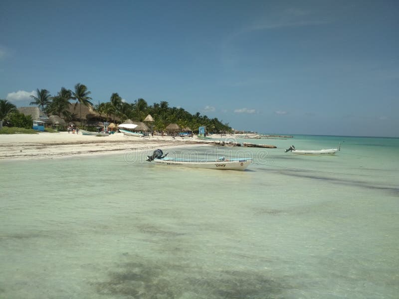 The Coast of Holbox Island, Mexico Editorial Photo - Image of boat ...