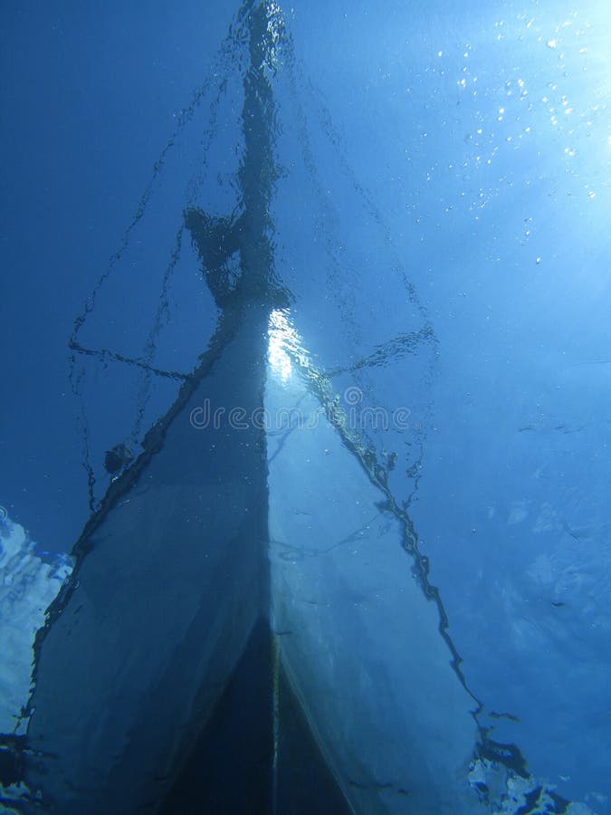 Hoja un barco.