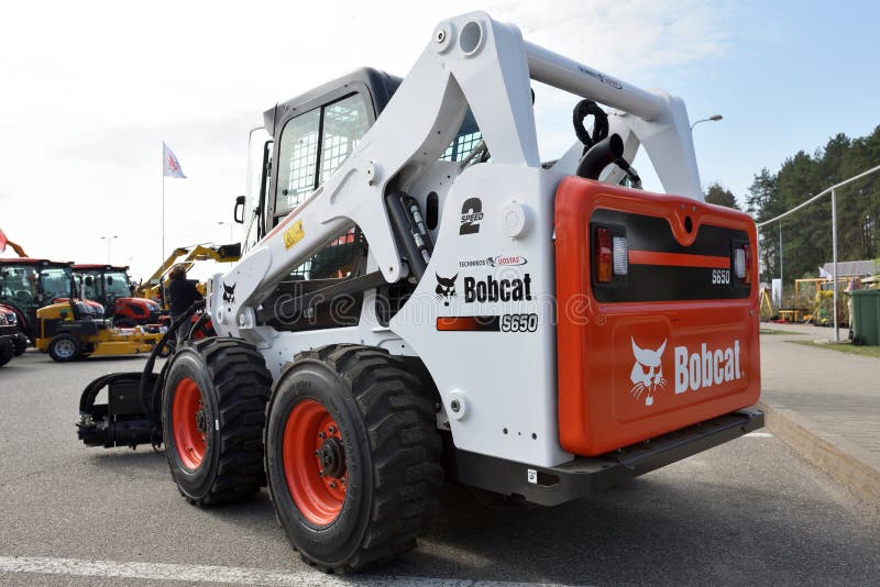 Bobcat heavy duty equipment vehicle and logo