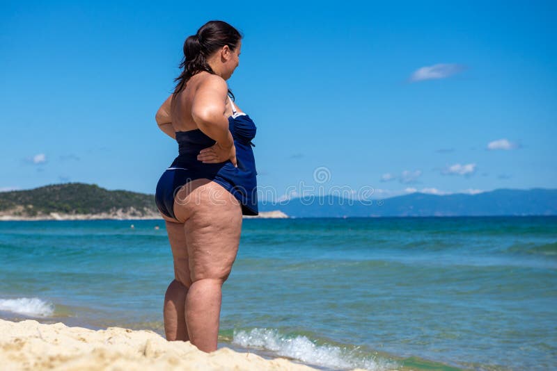 chubby wife nude on beach