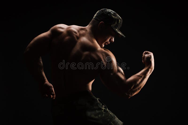 Arnold Schwarzenegger Arnold Schwarzenegger bodybuilding Bodybuilder  working out HD wallpaper  Wallpaper Flare
