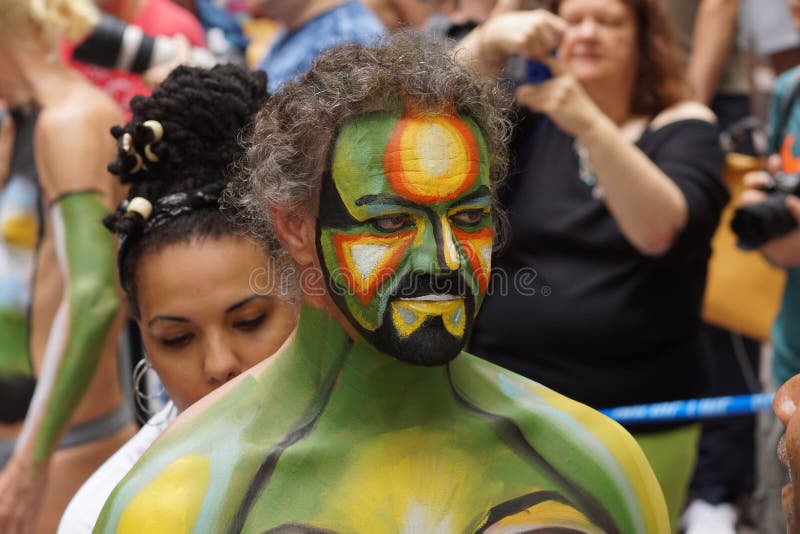 2015 day the of nyc bodypainting artists See stunning