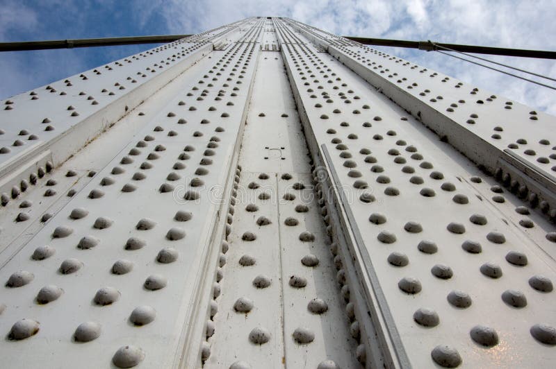 Boedapest, Hongarije - Augustus 7, 2014 Fragment van de Erzbet-brug in de Bruggen van Boedapest van Boedapest - gezichten van het royalty-vrije stock foto's Boedapest, Hongarije - Augustus 7, 2014 Fragment van de Erzbet-brug in de Bruggen van Boedapest van Boedapest - gezichten van het royalty-vrije stock foto's