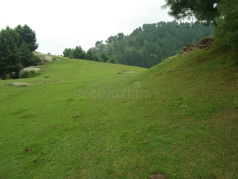 Boeiende natuurlijke scène van Sudhnoti Kashmir royalty-vrije stock foto Boeiende natuurlijke scène van Sudhnoti Kashmir royalty-vrije stock foto