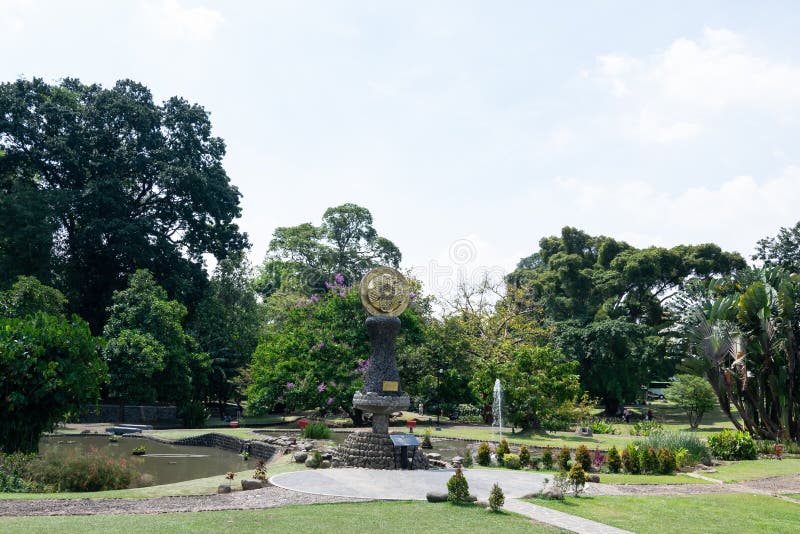 Bogor, Индонезия - 6-ое сентября 2018: Взгляд сада на садах Bogor ботанических, он размещал в Bogor, Индонезии стоковое фото Bogor, Индонезия - 6-ое сентября 2018: Взгляд сада на садах Bogor ботанических, он размещал в Bogor, Индонезии стоковое фото