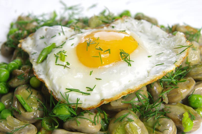 Boiled broad bean with fried egg