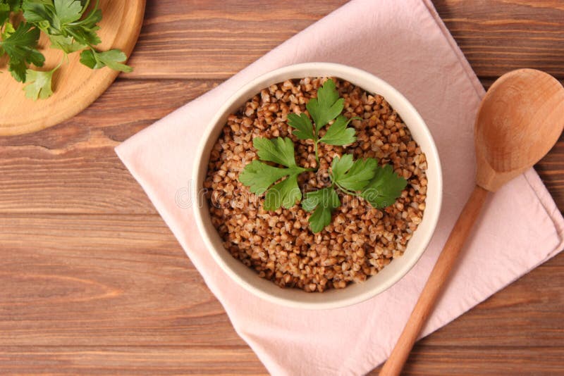 Что сделать из гречки вареной. Гречка в тарелке вид сверху. Что можно сделать из гречки вареной. Что можно сделать из гречки вареной с чем