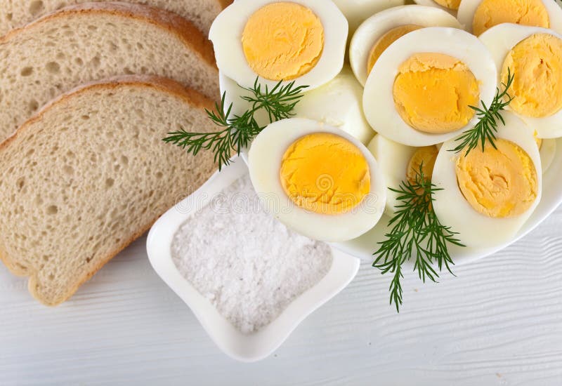 Boiled eggs in white dish