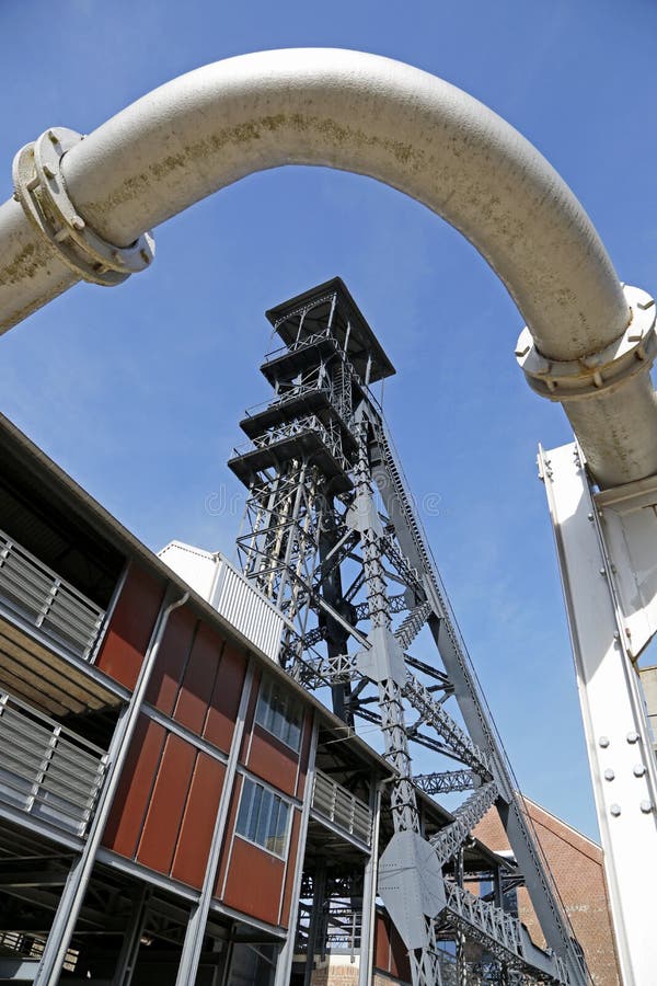 Bois du Cazier, ancienne mine de charbon, Marcinelle, Charleroi, Belgique photo stock Bois du Cazier, ancienne mine de charbon, Marcinelle, Charleroi, Belgique photo stock