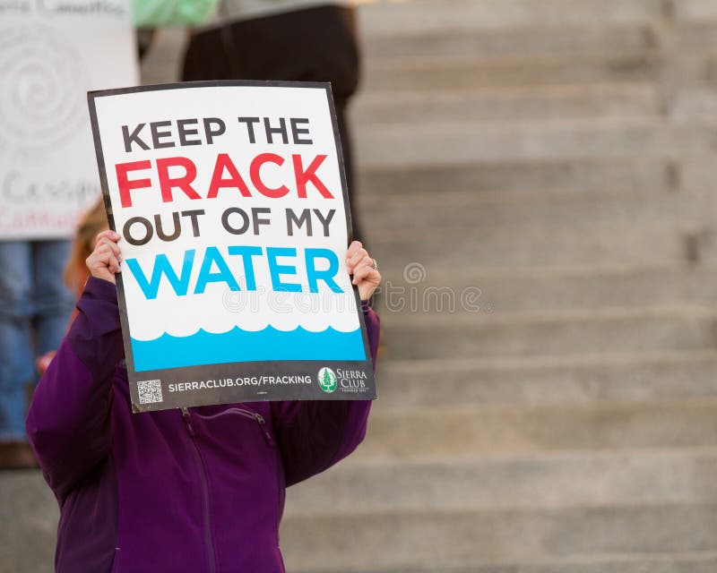 BOISE, IDAHO/USA - manifestante contra fracking imagenes de archivo BOISE, IDAHO/USA - manifestante contra fracking imagenes de archivo
