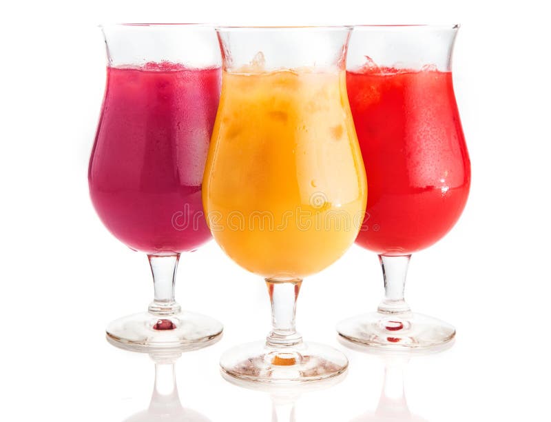 Boissons assorties de froid de saveur sur le verre photos stock Boissons assorties de froid de saveur sur le verre photos stock